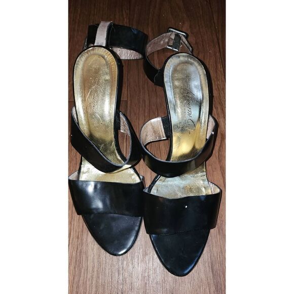 Kenneth Cole Boxy Lady Sandals - Picture 5 of 5
